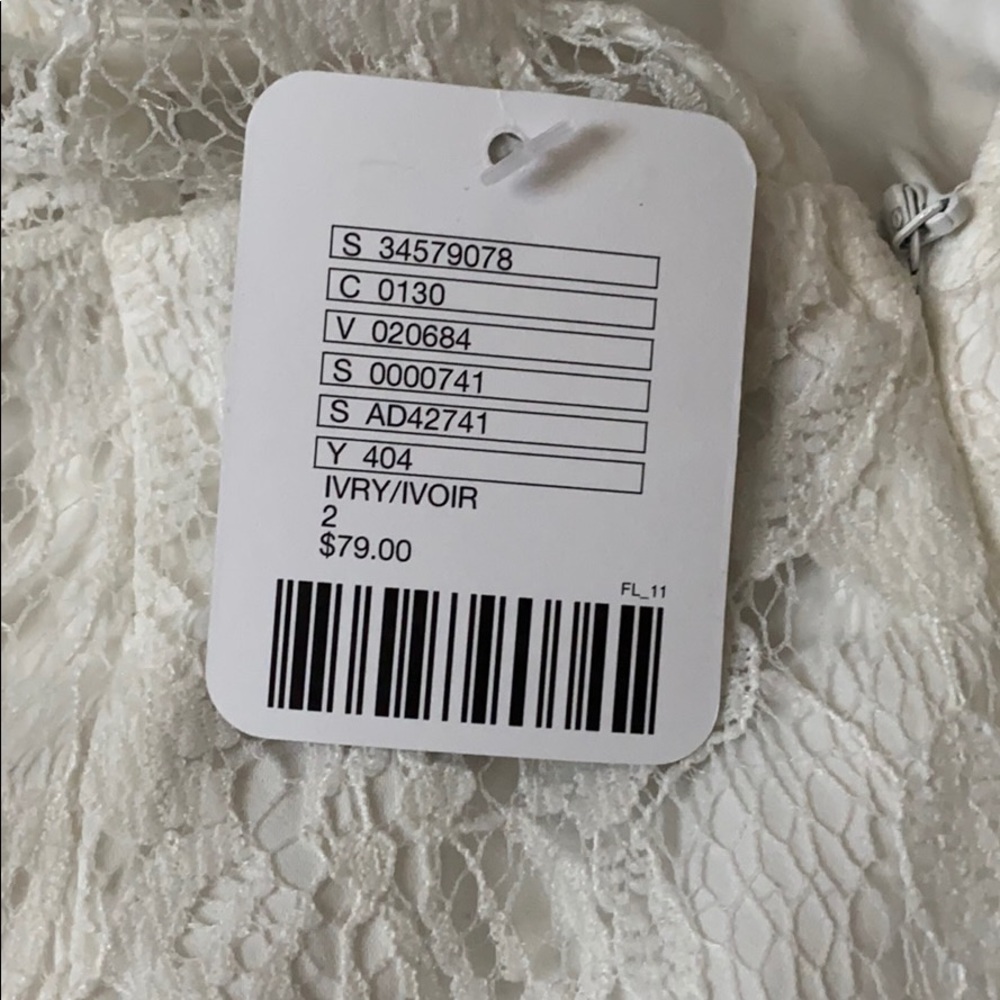 Dress - Picture 3 of 3